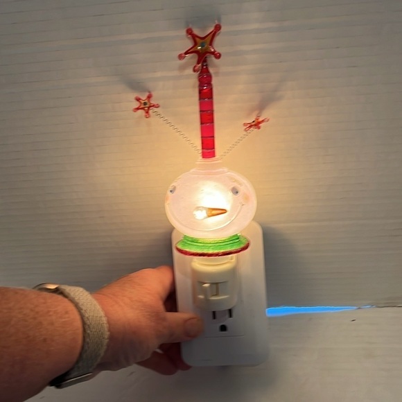 RARE! Department 56-snowman head, bubble nightlight. Colorful multicolor design. - Picture 1 of 10